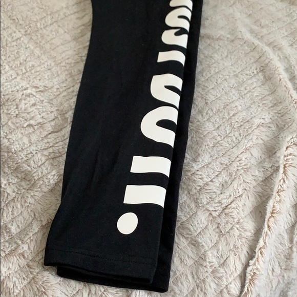 SOLD LOCALLY******Nike leggings - Picture 4 of 5